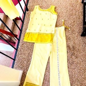 Beautiful Indian Outfit w! Scarf 🦋